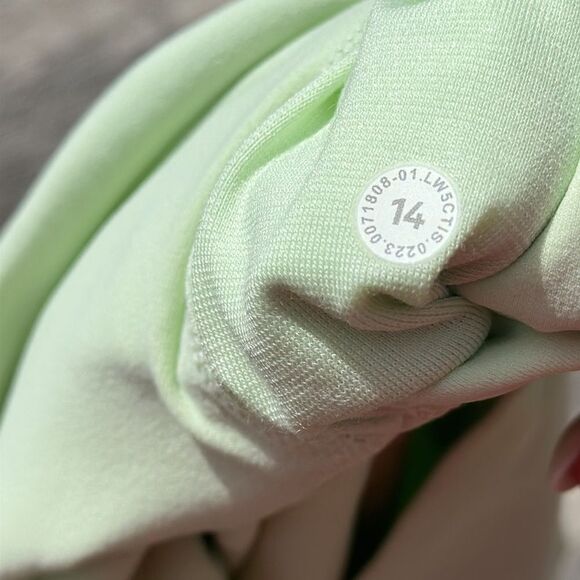 Bundle of Lululemon Kohlrabi Green Align Pant 28” (Sz 14) Everywhere Belt Bag 1L - Picture 6 of 8